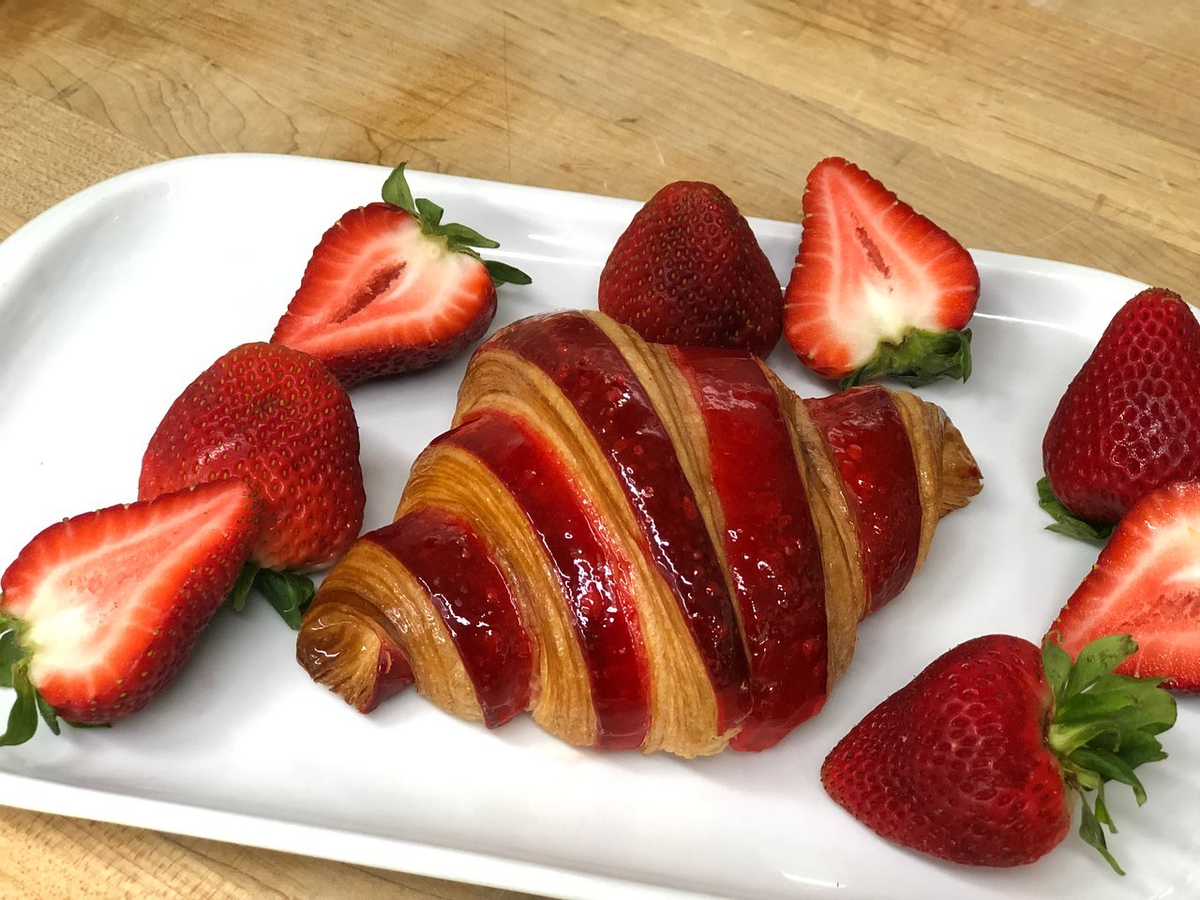Fresh Bakery Delights Serving Salinas and Beyond